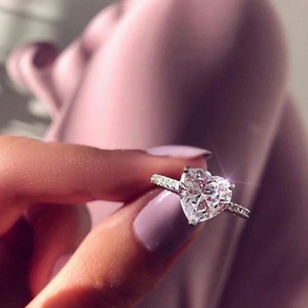 ***FLASH SALE ** 925 Silver Diamond Heart Ring